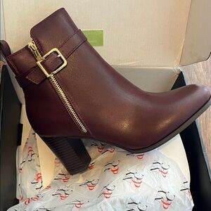 New York & Company Burgundy Heeled Boots